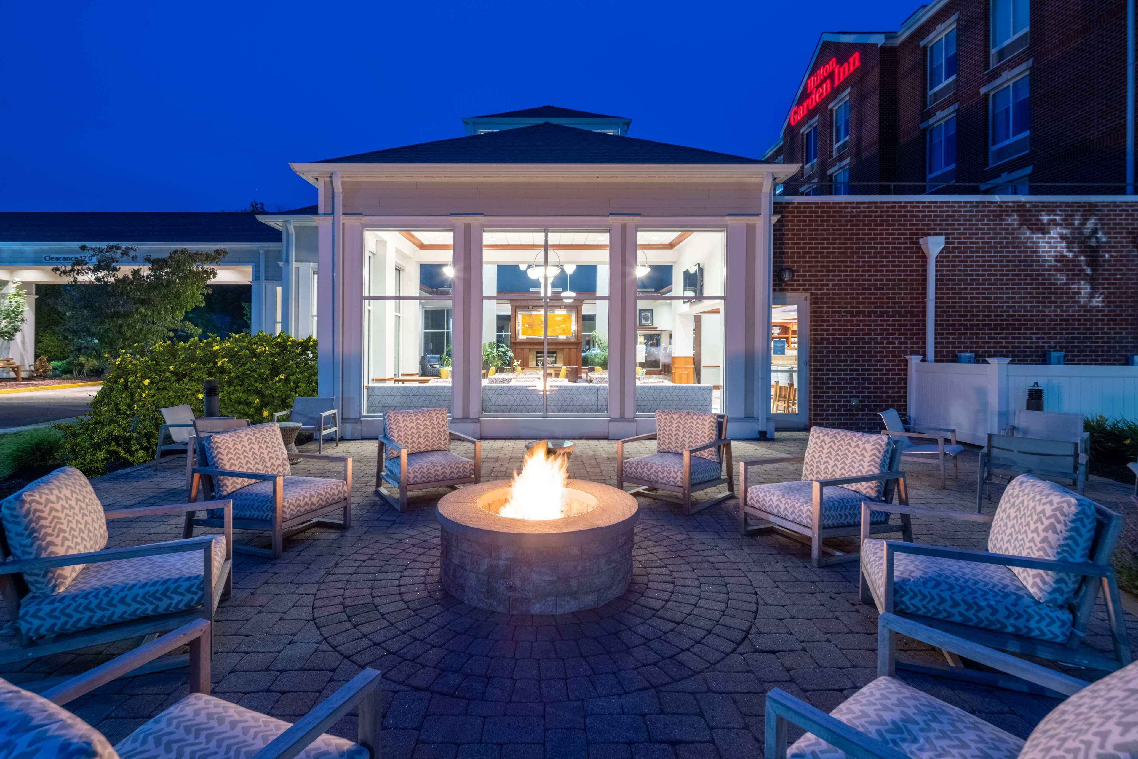 Hilton Garden Inn Mystic/Groton Esterno foto